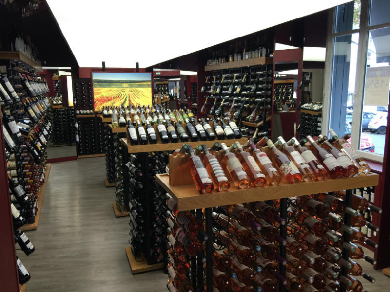 CAVAVIN Franchise internal wine store view