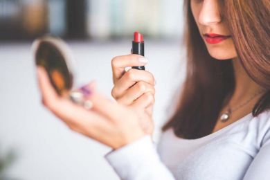 Guide to starting a beauty store business