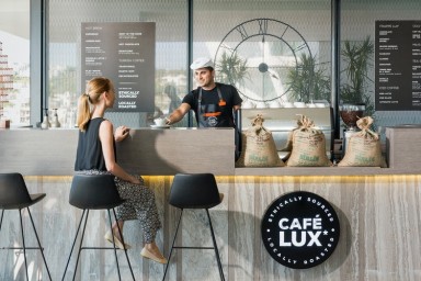 4 Tips for Building a Business Plan for a Successful Coffee Shop Franchise